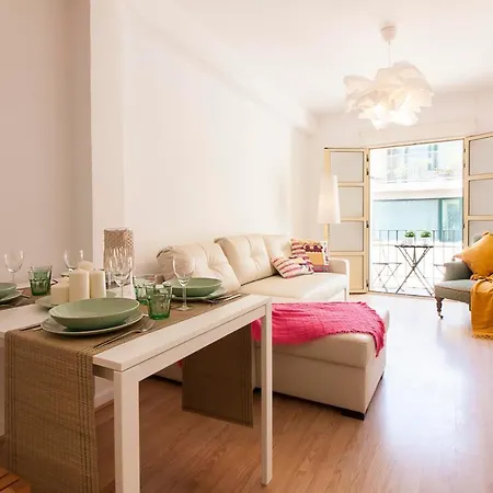 Center Flat Cathedral Apartment *